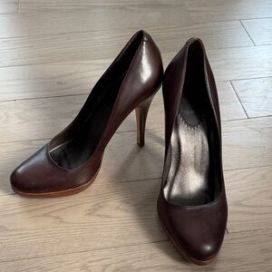 Size 42 Elegant Brown Aldo Women's Leather Heels